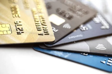 கிரெடிட் கார்டை வைத்து EMI Pay பண்ணலாமா? என்னென்ன விளைவுகள்!