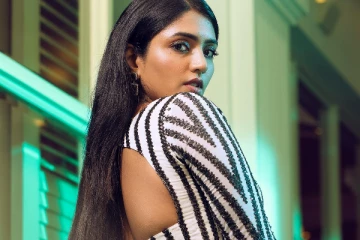 நடிகை ஈஷா ரெப்பா சேலையில் அழகிய போட்டோஷூட்