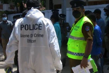 திடீரென உடைந்து வீழ்ந்த வைத்தியசாலை சுவர்: பரிதாபமாக உயிரிழந்த பணிபாளர்!