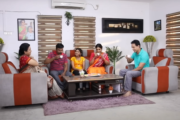 மாப்பிள்ளைக்கு மரியாதையே இல்ல.. ராதிகாவை கல்யாணம் செய்து படாதபடும் கோபி.. | Gopi Insult Radhika For Tea Baakiyalakshmi