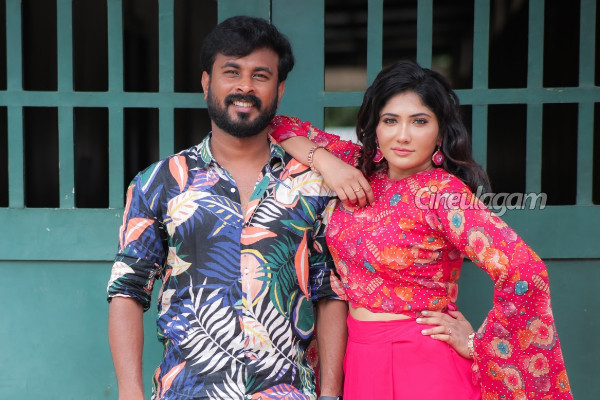 பிக் பாஸ் ஜூலி வருங்கால கணவர் போட்டோ.. குக் வித் கோமாளி பிரபலம் தான்! | Bigg Boss Maria Juliana Engagement Mohamed Ikreem