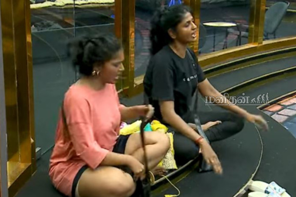 ஆடைகளை வாசலில் வீசிய பார்வதி.. கொந்தளிக்கும் கனி- சண்டைக்கு தீர்வு பிக்பாஸ் கொடுப்பாரா? | Bigg Boss Tamil 9 Paru Kani Fight 27 Oct Promo ஆடைகளை வாசலில் வீசிய பார்வதி.. கொந்தளிக்கும் கனி- சண்டைக்கு தீர்வு பிக்பாஸ் கொடுப்பாரா? | Bigg Boss Tamil 9 Paru Kani Fight 27 Oct Promo