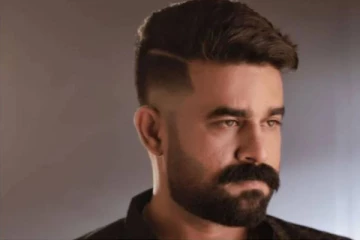 பிரபல மலையாள நடிகர் மீது இளம் நடிகை பாலியல் புகார் - அதிர்ச்சியில் திரையுலகம்