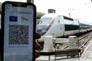 பிரான்சில் 2 மில்லியன் ஊழியர்களுக்கு கட்டாய சுகாதார பாஸ்