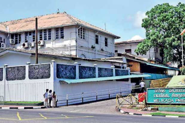 சிறையில் அடைக்கப்பட்டுள்ள 3 அரசியல்வாதிகளின் பரிதாப நிலை | 2 Politicians Struggling In Prison