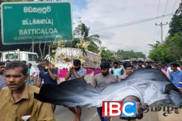 கொலை செயய்ப்பட்ட குடும்பஸ்தர்:நீதி வேண்டி சடலத்துடன் உறவினர்கள் ஆர்ப்பாட்டம்