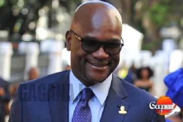 දකුණු අප්‍රිකානු තානාපතිගේ මළසිරුර ප්‍රංශයේ හෝටලයක් ඇතුළෙ