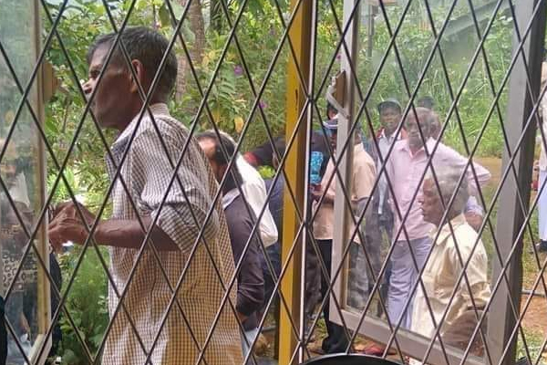 சமூத்தி ஊழியகளால் அலைகழிக்கப்படும் மக்கள்; காத்திருக்கும் வயோதிபர்கள் | People Swayed By Samuthi Services