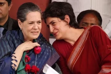 தேர்தலில் இருந்து விலகும் சோனியா காந்தி? பாரம்பரிய தொகுதி இனி பிரியங்கா காந்தியிடம்!