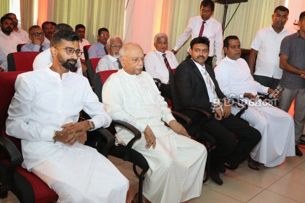 மலையக மக்களை கெளரவிக்கும் 