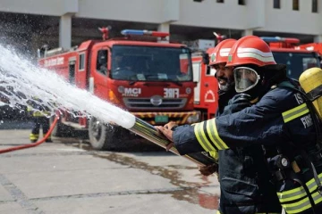 பாகிஸ்தான் மசூதியில் தொழுகை நேரத்தில் தீ விபத்து ; ஒருவர் மரணம்