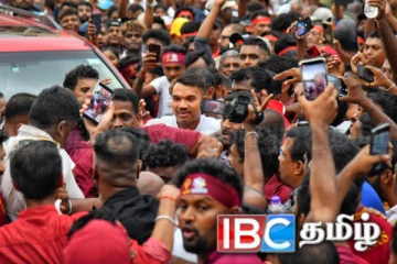 அலிபாபாவும் 40 திருடர்களும் பங்கேற்ற நுகேகொடை பேரணி!