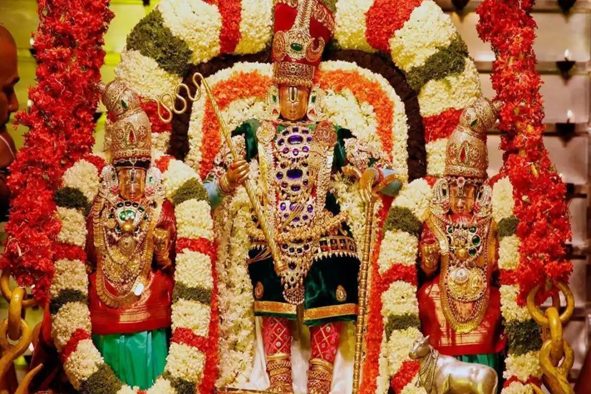 ஏன் ஒவ்வொரு கோவிலிலும் பிரம்மோற்சவம் நடத்தப்படுகிறது? இதன் பின்னால் இருக்கும் தெய்வீக காரணம் என்ன? | What Is Brahmotsavam In Hindu Temple Festival ஏன் ஒவ்வொரு கோவிலிலும் பிரம்மோற்சவம் நடத்தப்படுகிறது? இதன் பின்னால் இருக்கும் தெய்வீக காரணம் என்ன? | What Is Brahmotsavam In Hindu Temple Festival