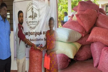 தெரிவு செய்யப்பட்ட 50 பயனாளிகளுக்கு நிலக்கடலை வழங்கி வைப்பு