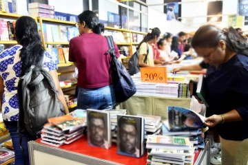 25 වෙනිදා ඉඳන් කොළඹ පොත් ප්‍රදර්ශනයට එන අයට විශේෂ දැනුම්දීමක් - කිසිදු පාරිභෝගිකයෙකුට මේවා නොමිලේ දෙන්න බෑ