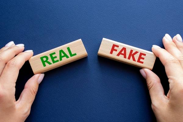 Fake Loan apps : போலி கடன் செயலிகளை எவ்வாறு கண்டுபிடிப்பது? இந்த 5 அறிகுறிகளில் எச்சரிக்கை | How To Spot A Fake Loan App 5 Warning Signs