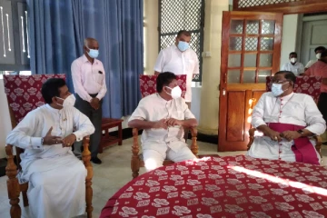 வடக்கில் இளைஞர் யுவதிகளுக்கான வேலைவாய்ப்பு பிரச்சினை தீர்க்கப்பட வேண்டும்! யாழ்.மறைமாவட்ட ஆயர் (Video)