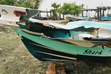 மன்னார் கடலில் விபத்து ; மீன்பிடிப் படகுகள் மோதியதால் பெரும் சேதம்