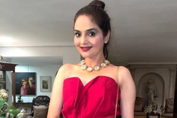 உதட்டு முத்த காட்சிக்காக என்னிடம் கெஞ்சினாங்க.. நடிகை மதுபாலா ஓபன் டாக்