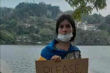 இலங்கையில் பலரின் கவனத்தை ஈர்த்த உக்ரைனிய பெண்