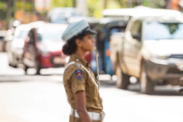 கடமையில் ஈடுப்பட்ட பெண் பொலிஸ் உத்தியோகஸ்தருக்கு இடையூறு விளைவித்த நபர் கைது