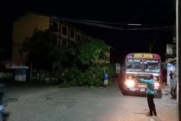 திருகோணமலையில் நேற்று இருளில் மூழ்கிய சில இடங்கள்!