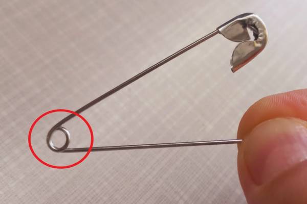 Safety Pin-ல் இந்த துளை ஏன் இருக்கிறது தெரியுமா? | Why There Is This Hole In The Safety Pin