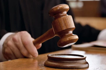 பாலியல் கையூட்டல் கோரிய அதிகாரிக்கு 20 வருட கடூழிய சிறைத்தண்டனை