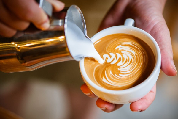 சர்க்கரை நோயாளி வெறும் வயிற்றில் காபி குடிச்சா என்ன நடக்கும் தெரியுமா? | Is It Safe To Drink Coffee In Diabetes