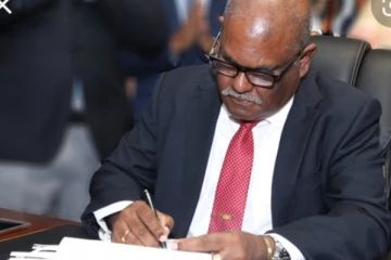 CID යට ගිය මහජන ආරක්ෂක ලේකම් හදිසියේම ඉල්ලා අස්වෙයි..! ලිපිය බාර දෙයි