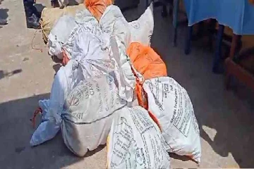 தெற்கில் நீண்ட நாட்களாக மீன்பிடி படகில் பயணித்த 5 பேர் அதிரடி கைது! சிக்கிய மர்மம்