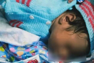 දුම්රිය වැසිකිළියේ දමා ගිය බිළිඳාගේ සෞඛ්‍ය තත්ත්වය ගැන රෝහල් ආරංචි මාර්ග පවසන දේ..