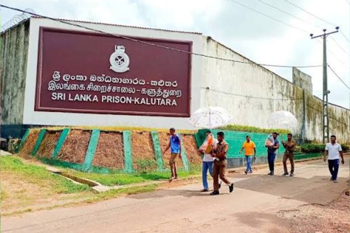 களுத்துறை சிறைச்சாலை பகுதியில் சரமாரியாக துப்பாக்கிச்சூடு - வெளிவந்துள்ள தகவல் | Several Gunshots Fired Into Air At Kalutara Prison