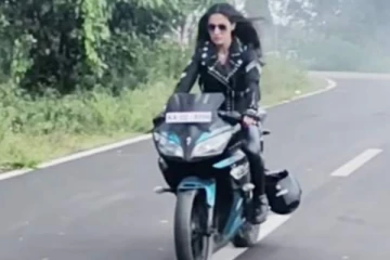 வெறித்தனமாக பைக் ஓட்டி அசத்தும் அஜித் பட நடிகை! வாயடைத்து போக செய்யும் வைரலாகும் வீடியோ