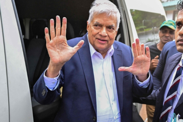 முன்னாள் ஜனாதிபதி ரணில் தொடர்பில் நீதிமன்றம் பிறப்பித்த உத்தரவு | Ex President Ranil S Case Postponed To Next Year முன்னாள் ஜனாதிபதி ரணில் தொடர்பில் நீதிமன்றம் பிறப்பித்த உத்தரவு | Ex President Ranil S Case Postponed To Next Year