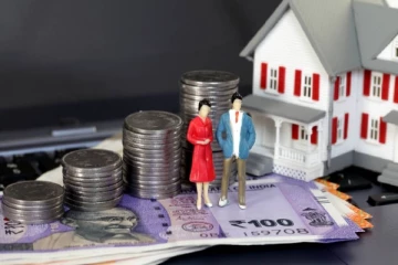 2026ல் இந்த 4 ராசிக்காரர்களுக்கு சொந்த வீடு நிச்சயம் - மாறும் கிரகநிலை