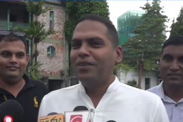 බයිපාස් එකෙන් පස්සේ රනිල්ගේ කොන්දත් ශක්තිමත් වෙලා - රටම බලා සිටි එජාපයේ නායකයා ගැන හරීන් කට අරී [VIDEO]