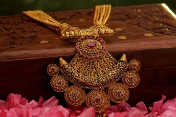 இறங்கிய வேகத்தில் ஏறிய தங்கம் விலை - எவ்வளவு தெரியுமா?