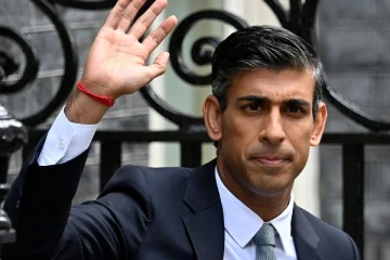 பிரித்தானியாவில் மக்கள் ஆதரவை இழந்த முக்கிய கட்சி!