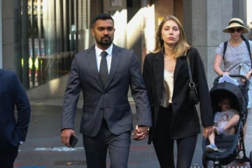 அவுஸ்திரேலியாவுக்கு எதிராக வழக்கு தொடரும் பிரபல கிரிக்கெட் வீரர்