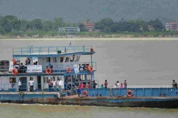 நாட்டில் மீண்டுமொரு படகு விபத்து; ஒருவர் மாயம்