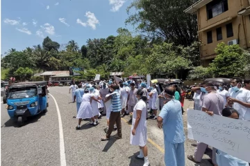 வைத்தியசாலை ஊழியர்கள் ஆர்ப்பாட்டம்!