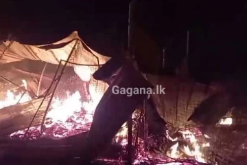 වෙළඳසැල් 30ක් සම්පූර්ණයෙන්ම විනාශ කළ මාවනැල්ලේ බිහිසුණු ගින්න..