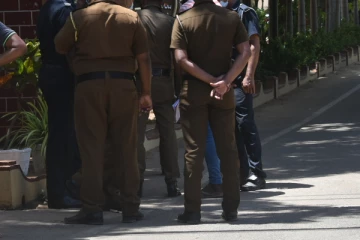 50,000 ரூபா கப்பம் கேட்டு மிரட்டல்; பெண் மருத்துவமனையில்!