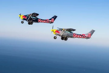 நடுவானில் விமானத்தை மாற்ற முயன்ற விமானிகள் - கடைசியில் நிகழ்ந்த விபரீதம்