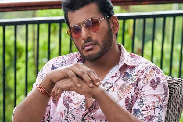 விருது கிடைத்தால் அதை குப்பையில் வீசுவேன்!! நடிகர் விஷால்.. | Vishal Says No Faith In Awards Will Throw Away