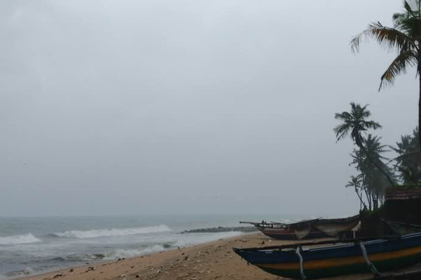 அம்பாறை மாவட்டத்தில் கடல் கொந்தளிப்பு; தொடர் அடைமழை | Sea Turbulence In Ampara District Heavy Rain அம்பாறை மாவட்டத்தில் கடல் கொந்தளிப்பு; தொடர் அடைமழை | Sea Turbulence In Ampara District Heavy Rain