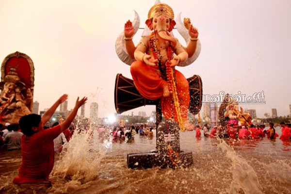 விநாயகர் சதுர்த்தி பொறந்தாச்சு! இந்த 3 ராசிக்கும் அதிர்ஷ்டம் தேடி ஓடி வரும்...இனி தொட்டதெல்லாம் பொன்னாகும் | Ganesh Chaturth 2022 Horoscope These Zodiac