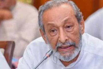 මෙරට සිවිල් යුද්ධයක් ලඟදීම ඇති වීමේ අවදානමක්.. ප්රබලයෙකුගෙන් භයානක හෙළිදරව්වක්.. (VIDEO UPDATE)