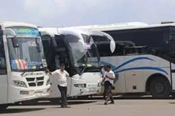 ඊයේ මධ්‍යම රාත්‍රියේ සිට බස් ගාස්තු අඩු කරයි... නව මිල ගණන් මෙන්න..